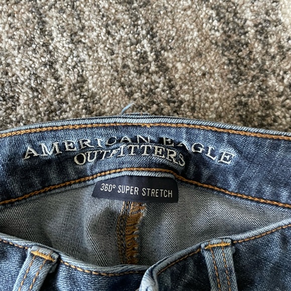 American Eagle ripped skinny jeans - Picture 3 of 3